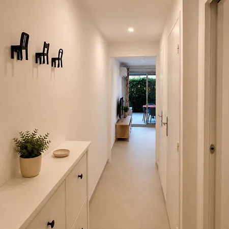 Apartment T2 Climatise Avec Terrasse, Port Santa Lucia A 2 Min