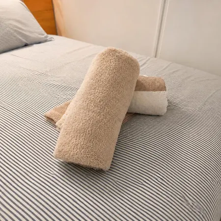 T2 Climatise Avec Terrasse, Port Santa Lucia A 2 Min Apartment *