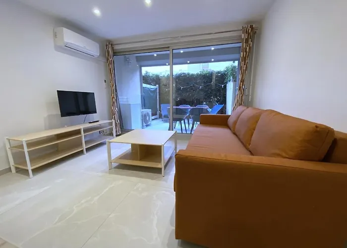 T2 Climatise Terrasse Port Santa Lucia 2 Min *