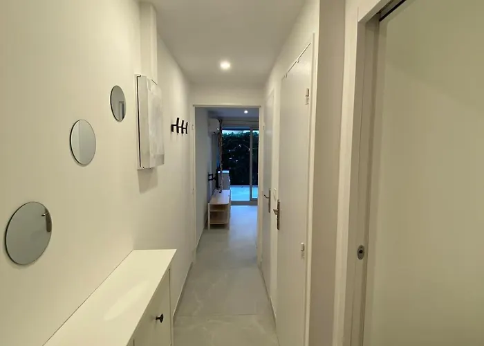 Apartment T2 Climatise Terrasse Port Santa Lucia 2 Min *