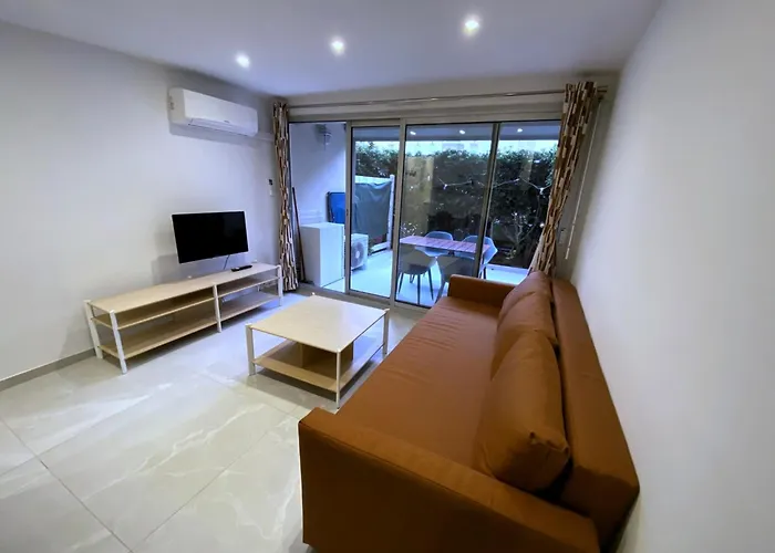 T2 Climatise Terrasse Port Santa Lucia 2 Min Apartment Saint-Raphael (Var)